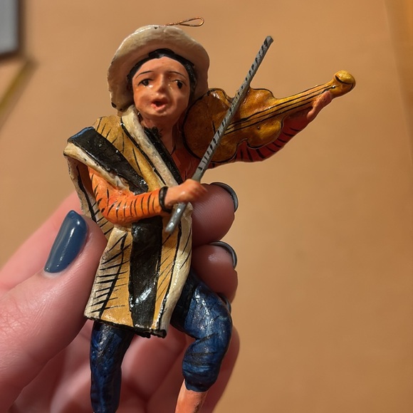 Fiddler Xmas Ornament - Picture 4 of 5